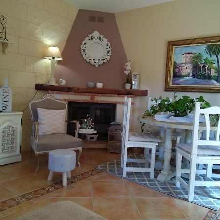 Laurel De La Reina Bed & Breakfast - Boutique La Zubia  Luaran gambar