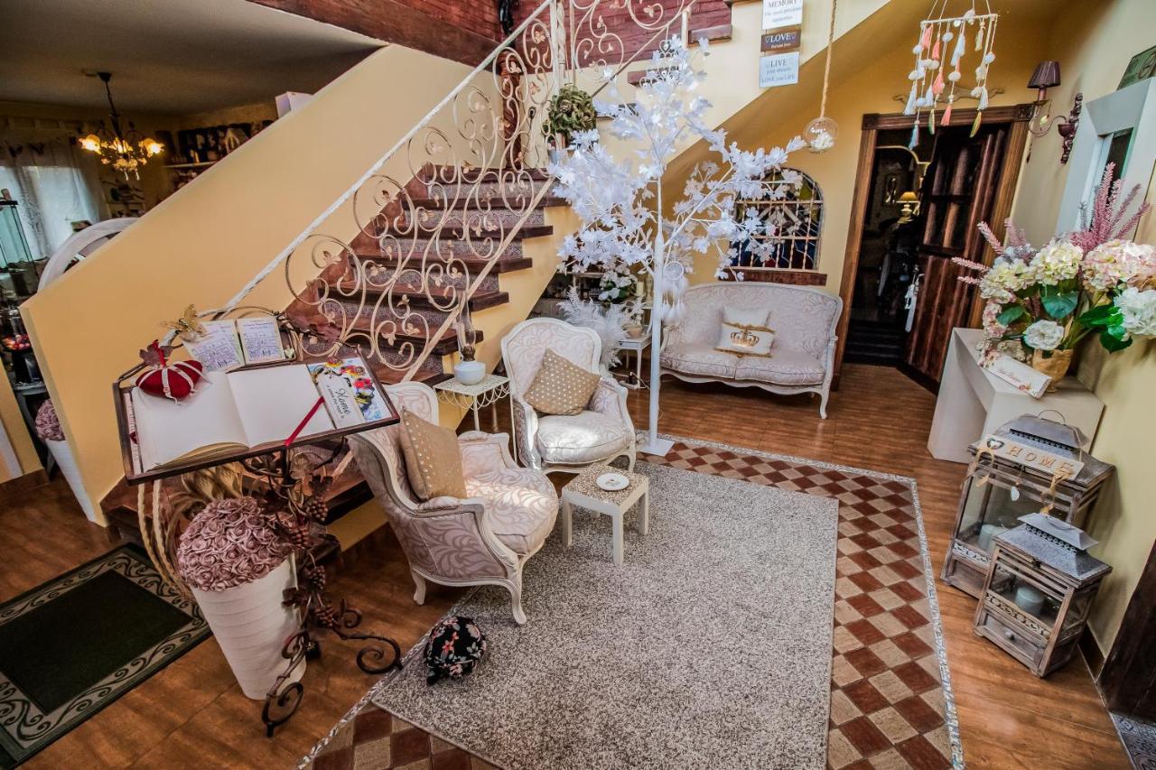 Laurel De La Reina Bed & Breakfast - Boutique La Zubia  Luaran gambar